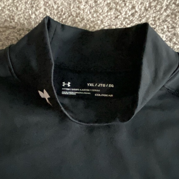 UA Under Armour Coldgear Fitted mock turtleneck, YXL black - Picture 2 of 4